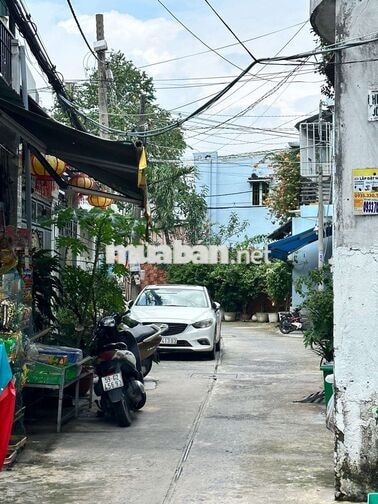 BÁN NHÀ ĐẸP 2 TẦNG BTCT ĐÚC HẺM XE HƠI ĐƯỜNG LÊ VĂN KHƯƠNG