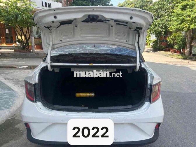 Hyundai Grand i10 2022 tự động.