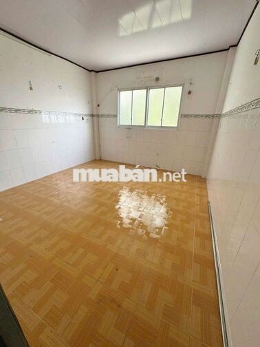 Mặt tiền Đình Nghi Xuân. Bình Tân (2pn, 1wc) Dtsd 80m2. 