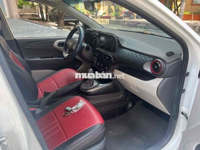 Hyundai Grand i10 2022 tự động.