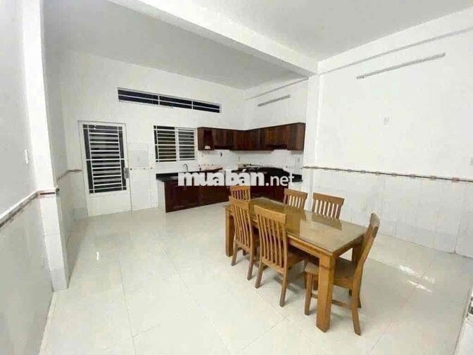 Nhà Khu DS Hoang Quoc Việt -Tạ Thi Ngoc Thao