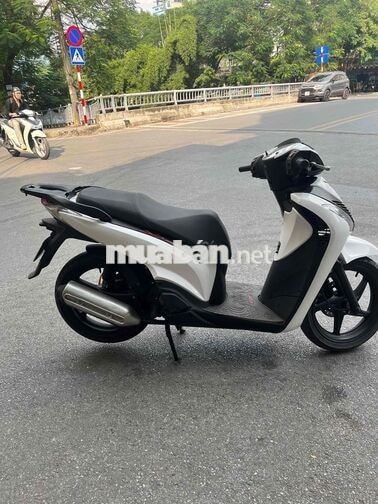 HONDA SH 125 MÀU TRẮNG