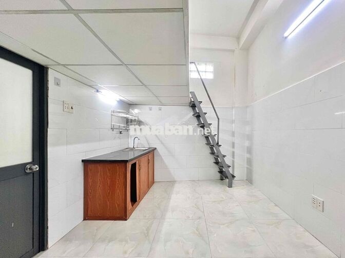 PHÒNG TRỌ GIÁ RẺ CÓ GÁC SẴN NỘI THẤT, CÓ THANG MÁY, NGAY KCN TÂN BÌNH