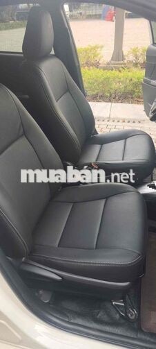 Toyota Yaris 5 chỗ Tự động Xăng Trắng