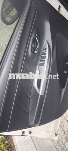 Toyota Yaris 5 chỗ Tự động Xăng Trắng
