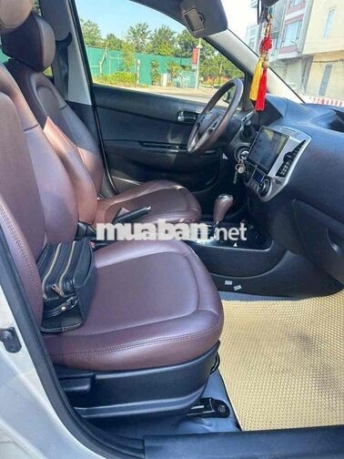 Hyundai i20 Hatchback Bạc Tự động