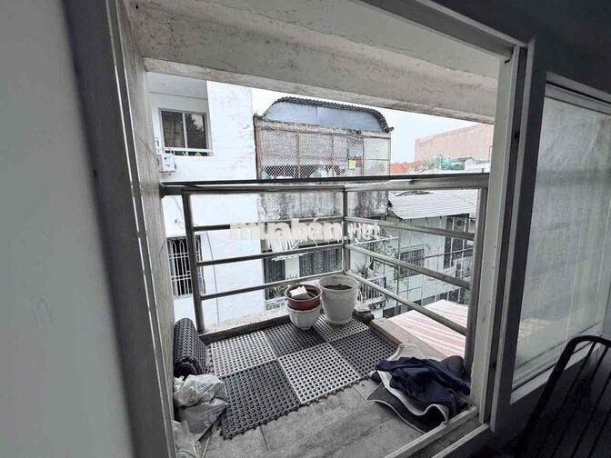 2PN CỬA SỔ BAN CÔNG THOÁNG, NỘI THẤT ĐẦY ĐỦ, PHỔ QUANG GẦN BV TÂM ANH