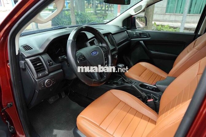 Ford Everest 2018 Đỏ 7 chỗ 85.000 km