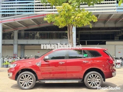 Xe Ford Everest Titanium 2.0L 4x2 AT 2021