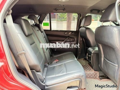 Xe Ford Everest Titanium 2.0L 4x2 AT 2021