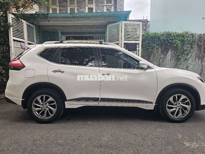 Nissan X-Trail 2020 2.5 SV 4WD 49000 km Trắng