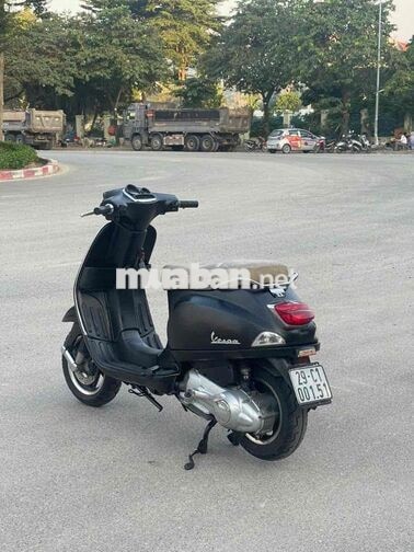Piaggio Vespa đèn vuông