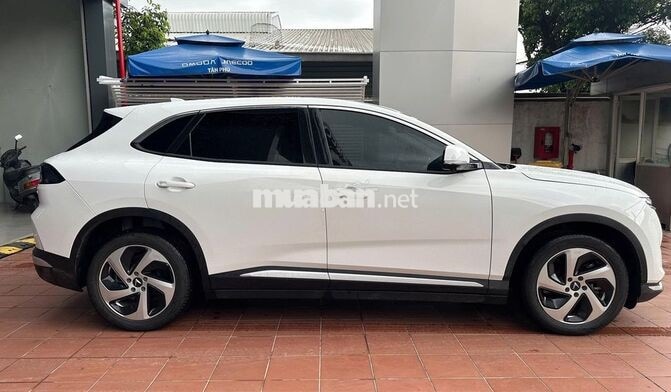 VinFast VF 8 2026 Eco 650 km Trắng