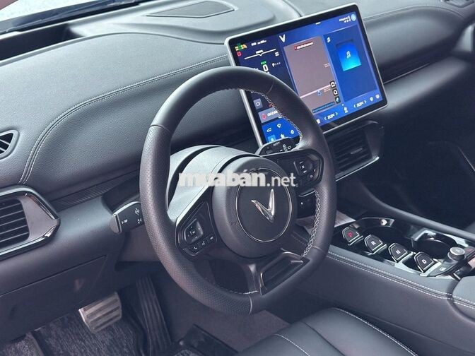 VinFast VF 8 2026 Eco 650 km Trắng