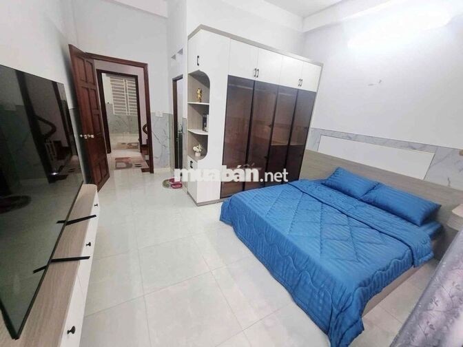 nhà 3 tầng-52m- HXH- ngay cổng khu công nghiệp quận 12. giá rẻ.