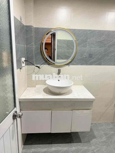 GÓC CHO THUÊ NHÀ KIệt 905 ngô quyền  3p ra cầu sông Hàn 2p ra cầu rồng