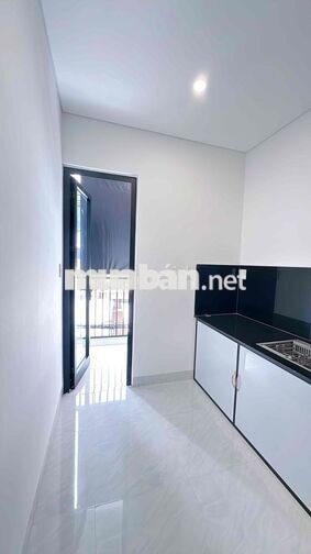 Phòng tầng 2 1PN riêng biệt và ban công