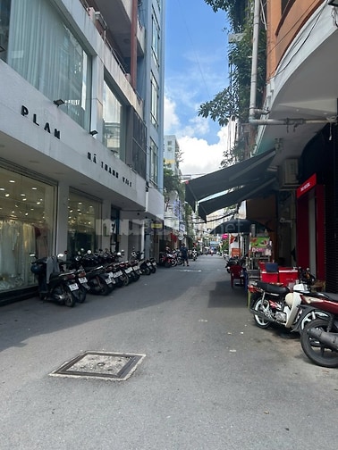 Cần bán nhà Võ Văn Tần 5 tầng 7PN có thang máy