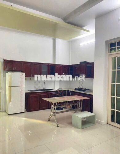Biệt thự phố ngay công viên lớn 8mx13m. trệt + 1 lững + 1 lầu. 4.9 tỷ