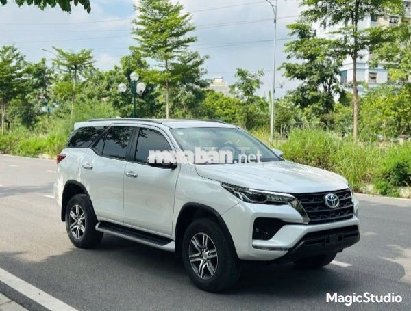 Toyota Fortuner 2.4L 4x2 AT 2025 - 929 Triệu
