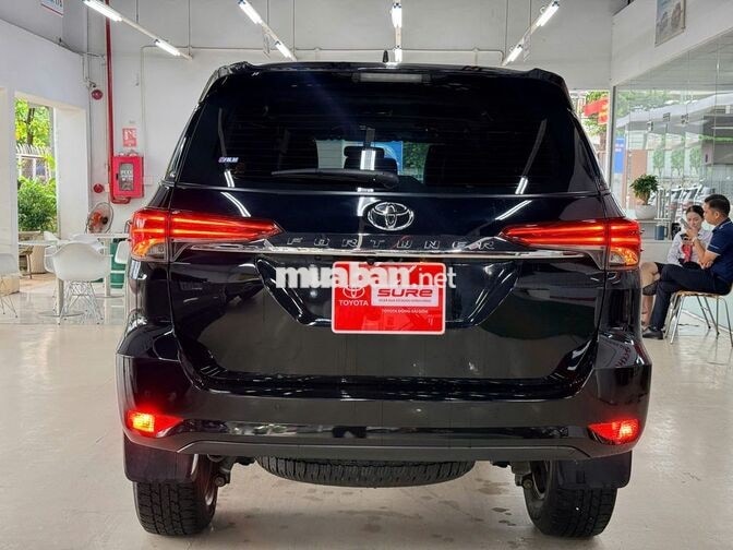 Fortuner máy dầu số tự động sx 2024 màu đen Vip
