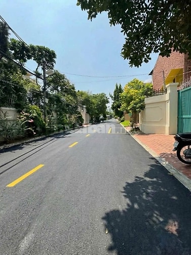 Bán đất góc Đường 23 An Khánh, 216m2, vị trí đẹp - 350 Triệu/m2