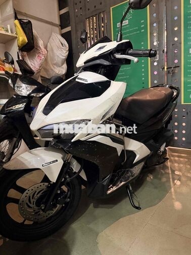 HONDA AIR BLADE 2019 TRẮNG ĐEN