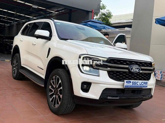 Ford Everest 2026 Platinum Trắng 13.000 km