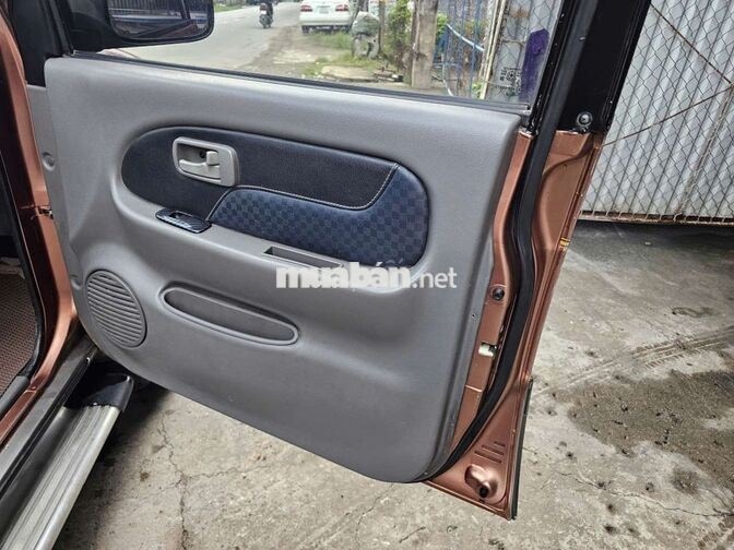 Isuzu Hi-Lander 2006 Dầu Tự động Nâu