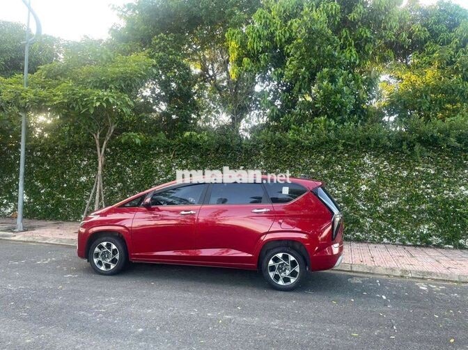Bán Huyndai Stagaze bản full, xe đẹp máy rin