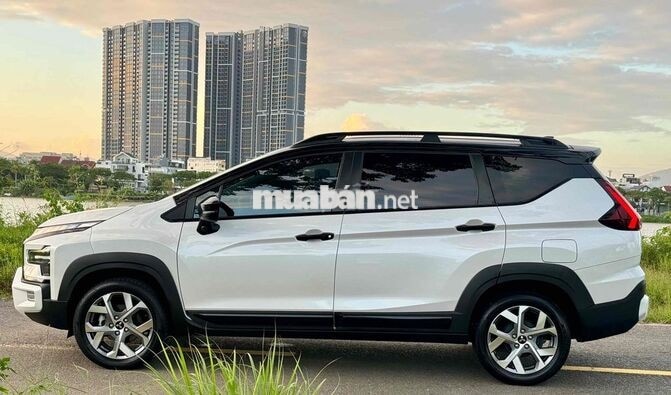 Mitsubishi Xpander Cross 2025 Trắng Đi 33000