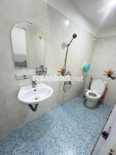 Nhà trệt nguyên căn đẹp 4x18m 02phòng 3máy lạnh KDC ĐH Y Dược