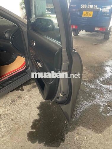 M6 đời 2005 AT , 5 ghế vip
