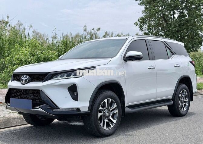 Toyota Fortuner 2025 Legender 9.000 km