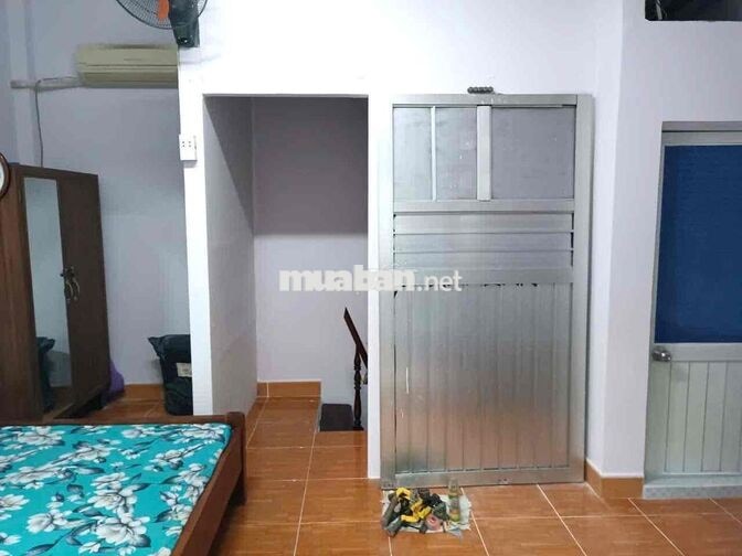 cho thuê nhà mới đang sơn sửa giá rẻ, bùi thế mỹ