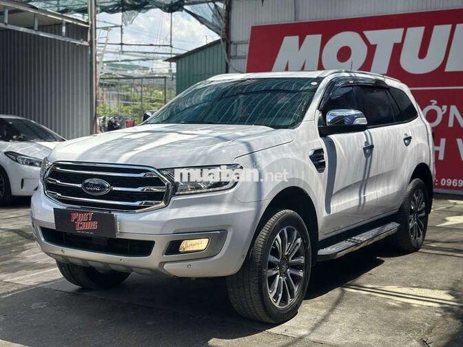 Ford Everest 2018 Titanium 4x4 2.0 Turbo,màu trắng