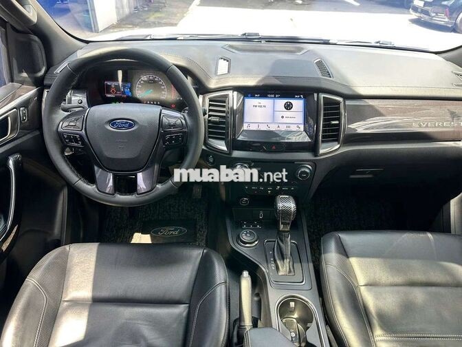 Ford Everest 2018 Titanium 4x4 2.0 Turbo,màu trắng