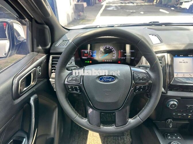 Ford Everest 2018 Titanium 4x4 2.0 Turbo,màu trắng