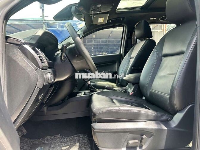Ford Everest 2018 Titanium 4x4 2.0 Turbo,màu trắng