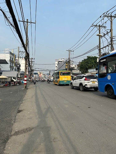 NHÀ MẶT TIỀN - NGUYỄN THỊ ĐỊNH - 140M -  BÁN 24 TỶ