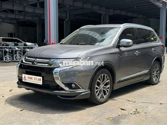 Mitsubishi Outlander 2.0 Premium 2018 Xám