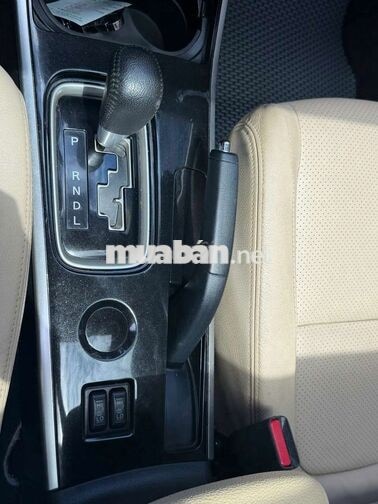 Mitsubishi Outlander 2.0 Premium 2018 Xám