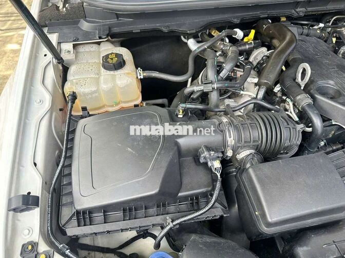 Ford Everest 2018 Titanium 4x4 2.0 Turbo,màu trắng