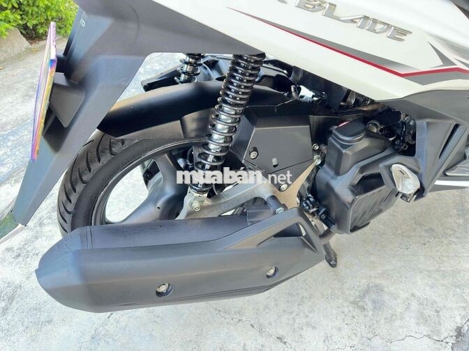 Honda Air Blade 125 Trắng Xám