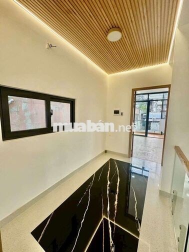 bán nhà góc 2 MT hxh Nguyễn trãi p3 q5
