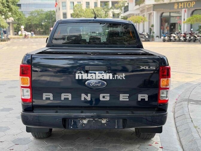 Ford Ranger XLS 2021 Tự động 9 vạn km Đen