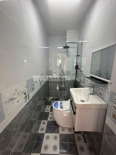 Cho thuê nhà nguyên căn mới xây đầy đủ nội thất tiện nghi, 