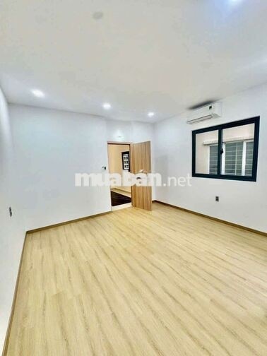 bán nhà góc 2 MT hxh Nguyễn trãi p3 q5