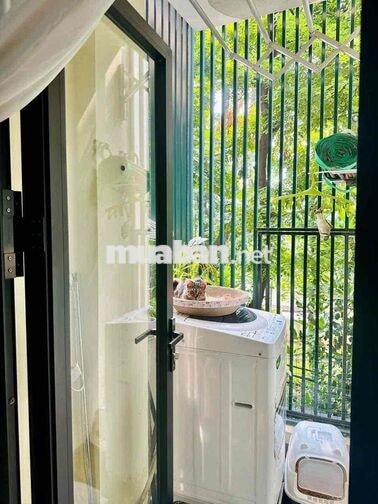 EM CẦN PASS PHÒNG GẤP VÀ CÓ HỖ TRỢ TIỀN CỌC Ạ, VÌ EM CHUYỂN CÔNG TÁC Ạ