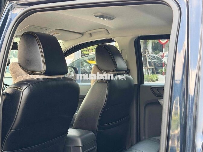 Ford Ranger XLS 2021 Tự động 9 vạn km Đen